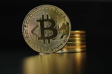 下载视频: Las 5 criptomonedas más cercanas a Bitcoin