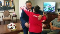 Özel sporcuların bayrak sevgisi duygulandırdı