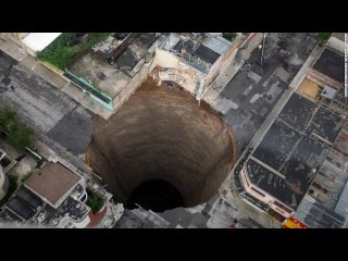 Descargar video: THE BIGGEST AND MOST POWERFUL SINKHOLES, LANDSLIDES AND AVALANCHES EVER CAUGHT ON CAMERA 2017