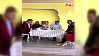 Depreme nikah masasında yakalandılar