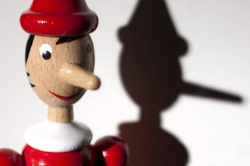 8 señales que revelan a un mentiroso