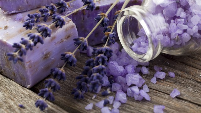 DIY beauté : les sels de bain relaxants à la lavande bio maison