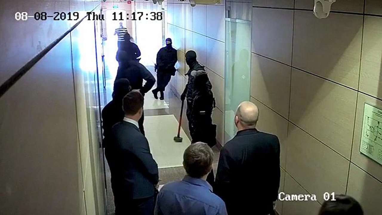 Счета "Фонда борьбы с коррупцией" Навального ар...
