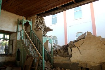 88 yıllık cami depreme yenik düştü