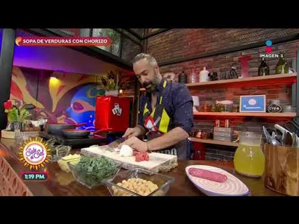 Cocina de solteros: Sopa de verduras con chorizo | Sale el Sol