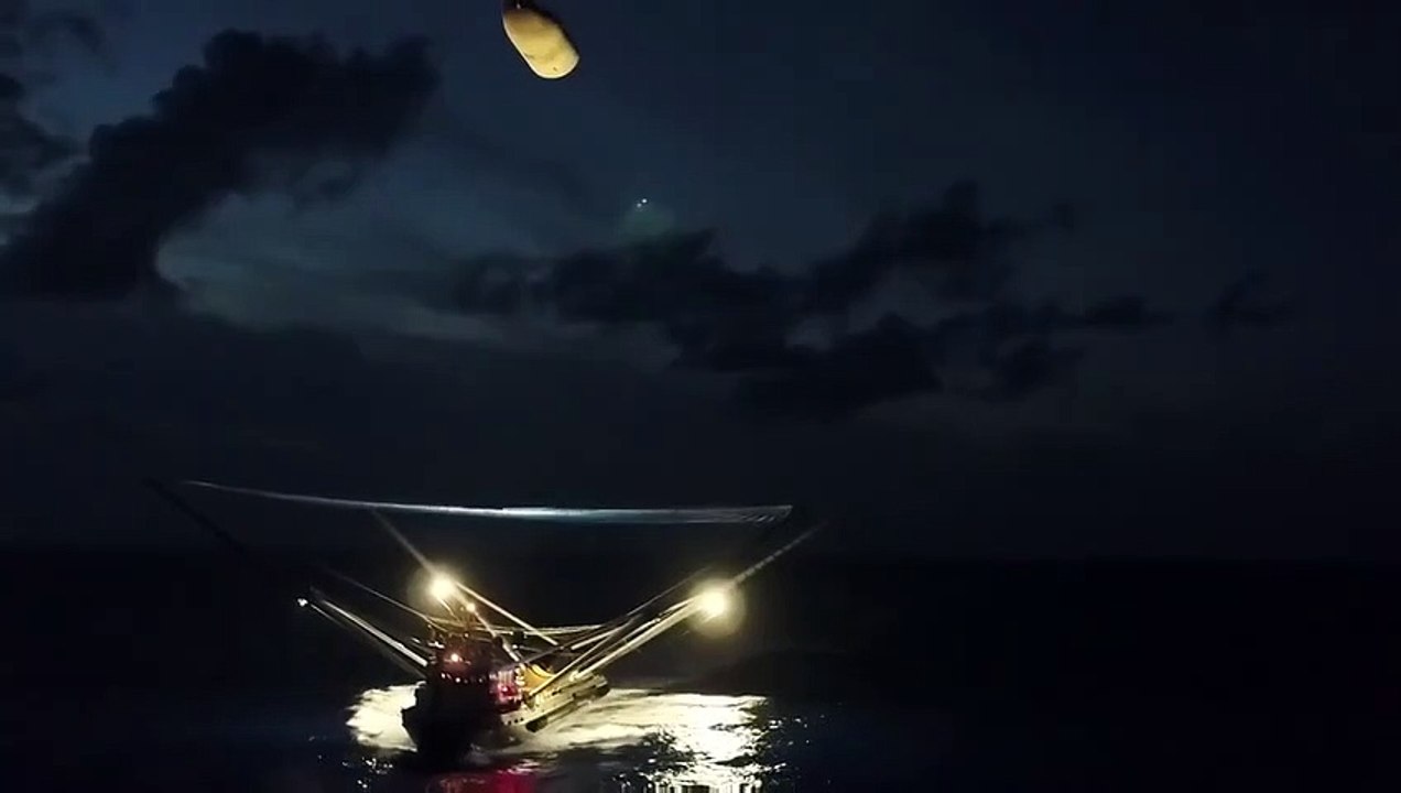 Ce bateau vient récupérer la coiffe du lanceur Falcon 9 de SpaceX !