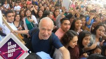 ¡Los amorosos fueron a REPARTIR ABRAZOS en Iztapalapa! | Enamorándonos