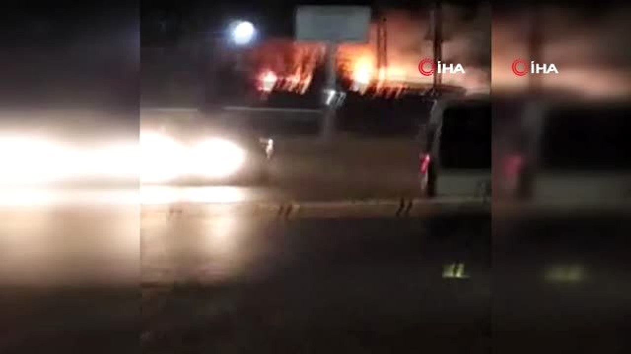 Hatay'ın Reyhanlı ilçesinde bulunan askeri mühimmat deposunda belirlenemeyen bir nedenle patlama...