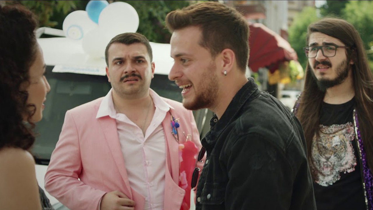 Sar Başa Fragman