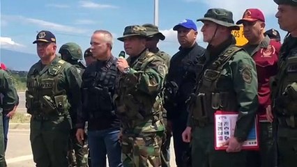 Venezuela realiza ejercicios militares en frontera con Colombia