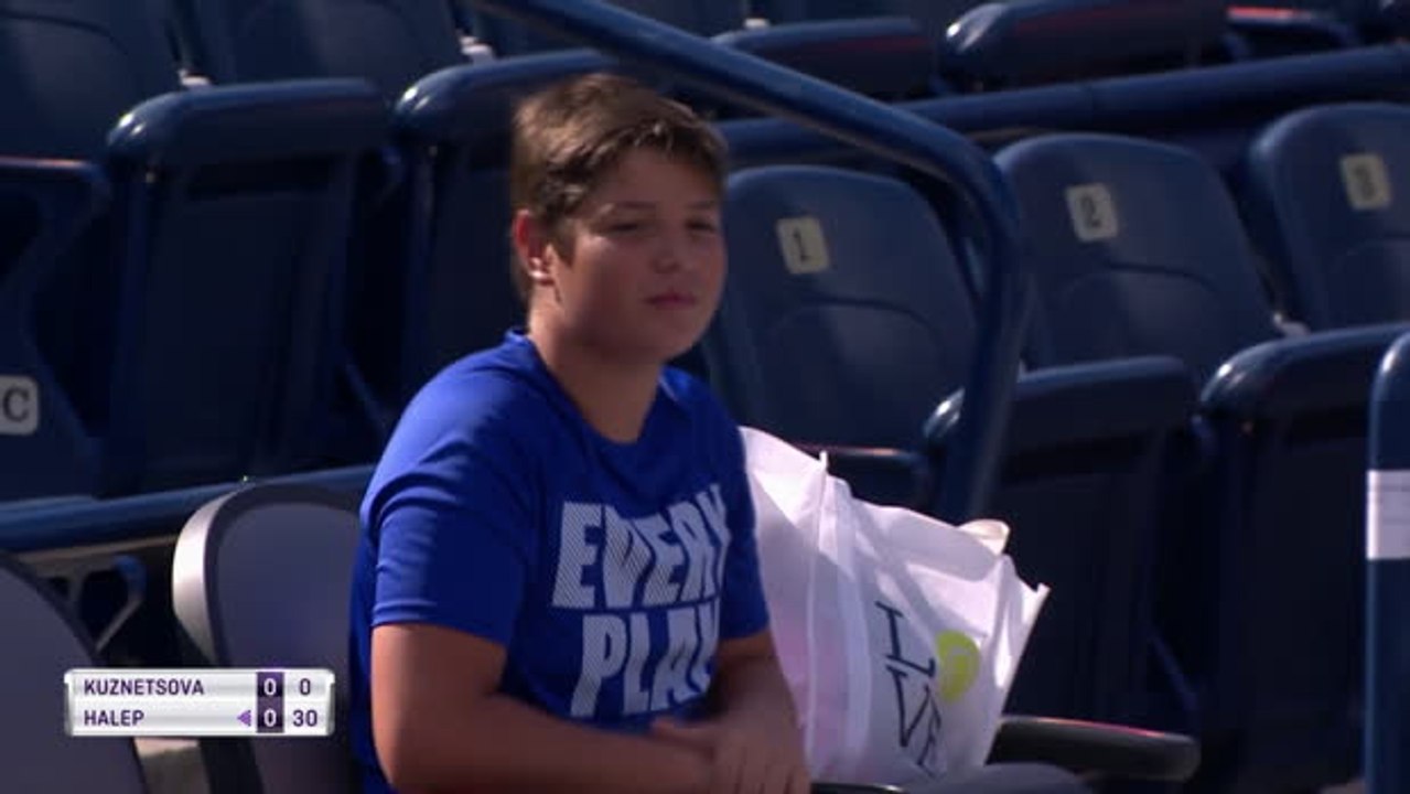 WTA Toronto: Halep bt Kuznetsova (6-2 6-1)