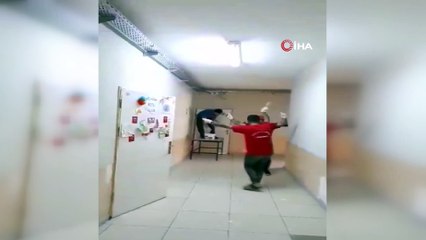 Önce okulu boyadılar, sonra göbek attılar