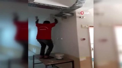 Önce okulu boyadılar, sonra göbek attılar