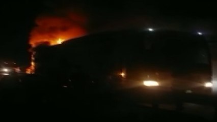 Seyir halindeki otobüs alev aldı!