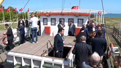 Bakan Çavuşoğlu ve Büyükelçiler 'Bandırma Vapuru'nu gezdi