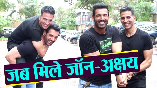 Akshay Kumar enjoys with John Abraham during Mission Mangal & Batla House's promotion | FilmiBeat