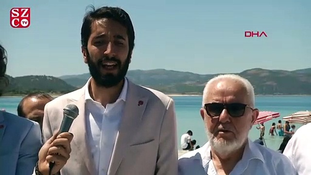 Saadet Partisi Milletvekili konuşurken depreme yakalandı, yanındakiler tekbir getirdi