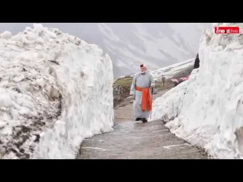 PM Modi in Kedarnath Temple: पीएम मोदी ने केदारनाथ बाबा के दर्शन के साथ की ध्यान साधना