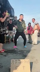 Regardez bien la pastèque...