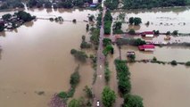 Inundações em Mianmar obrigam milhares a sair de casa