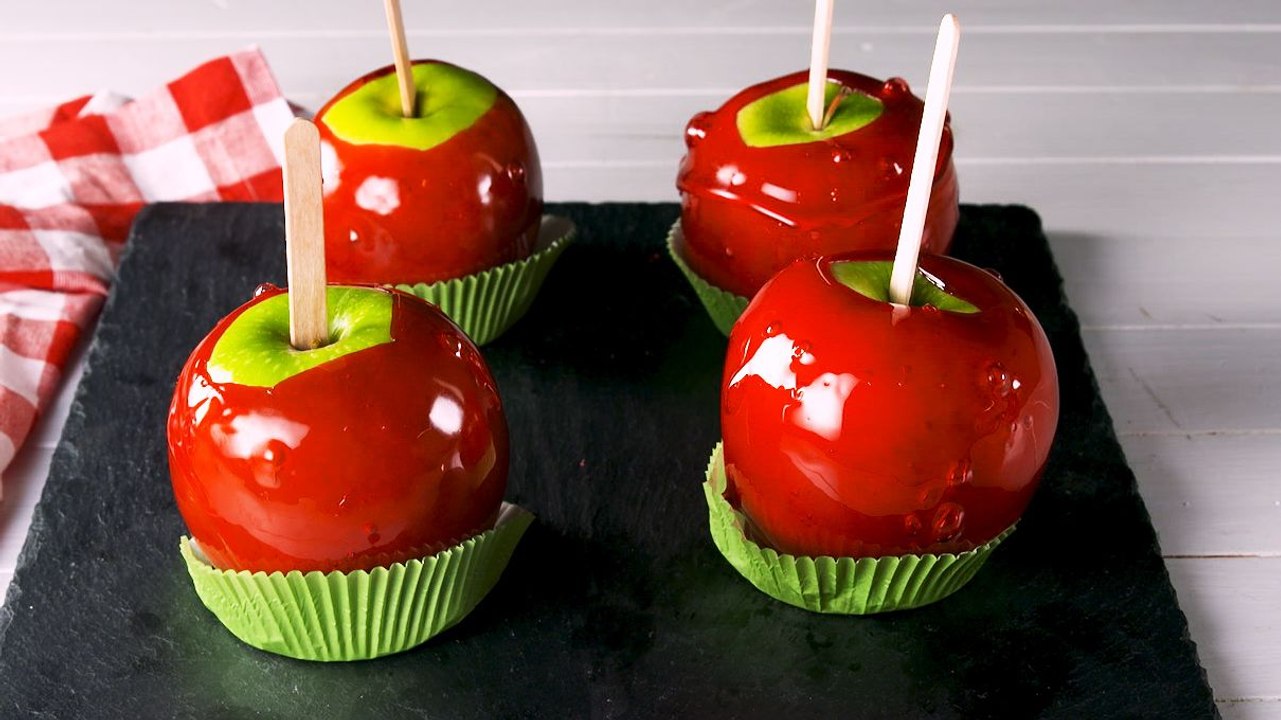 These Candy Apples Are A Must For Fall