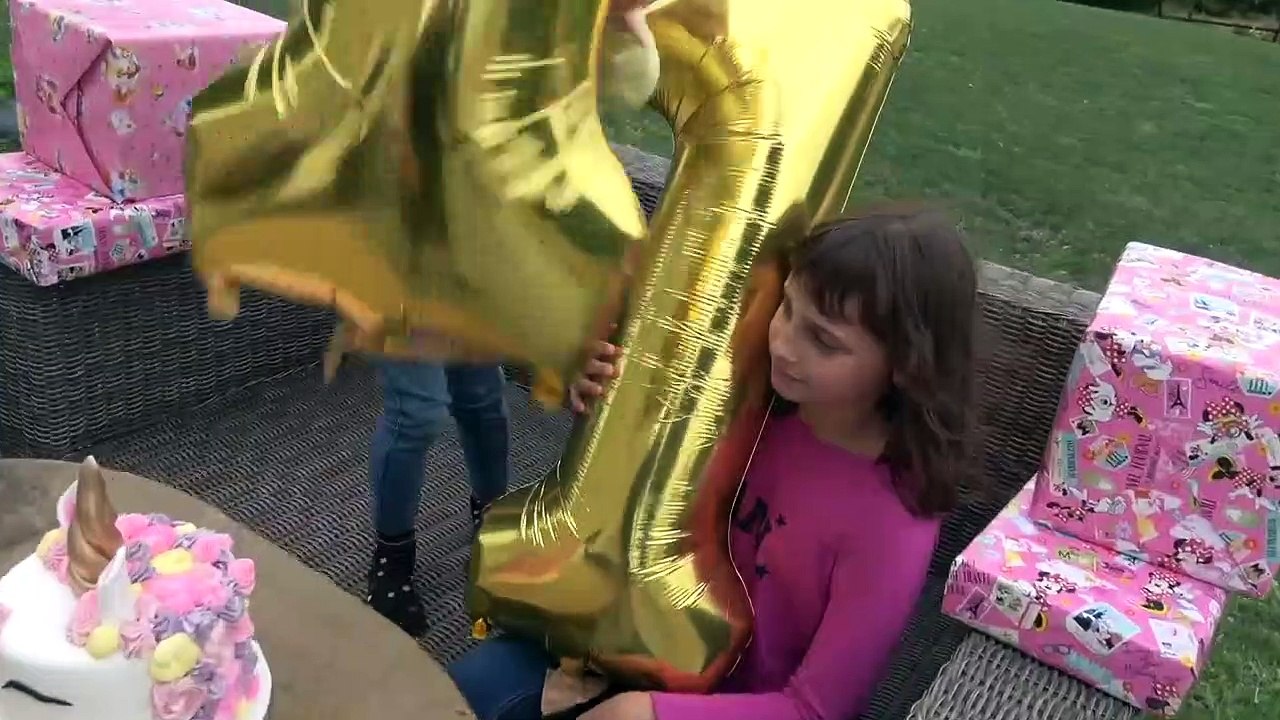 11 ANS KALYS • Cadeaux & surprise ratée lol - Studio Bubble Tea