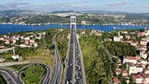 Kurban Bayramı tatilini şehir dışında geçirmek isteyen İstanbullular, trafik yoğunluğunu artırdı