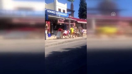 Bodrum'da tatilciler sokak ortasında kavga etti
