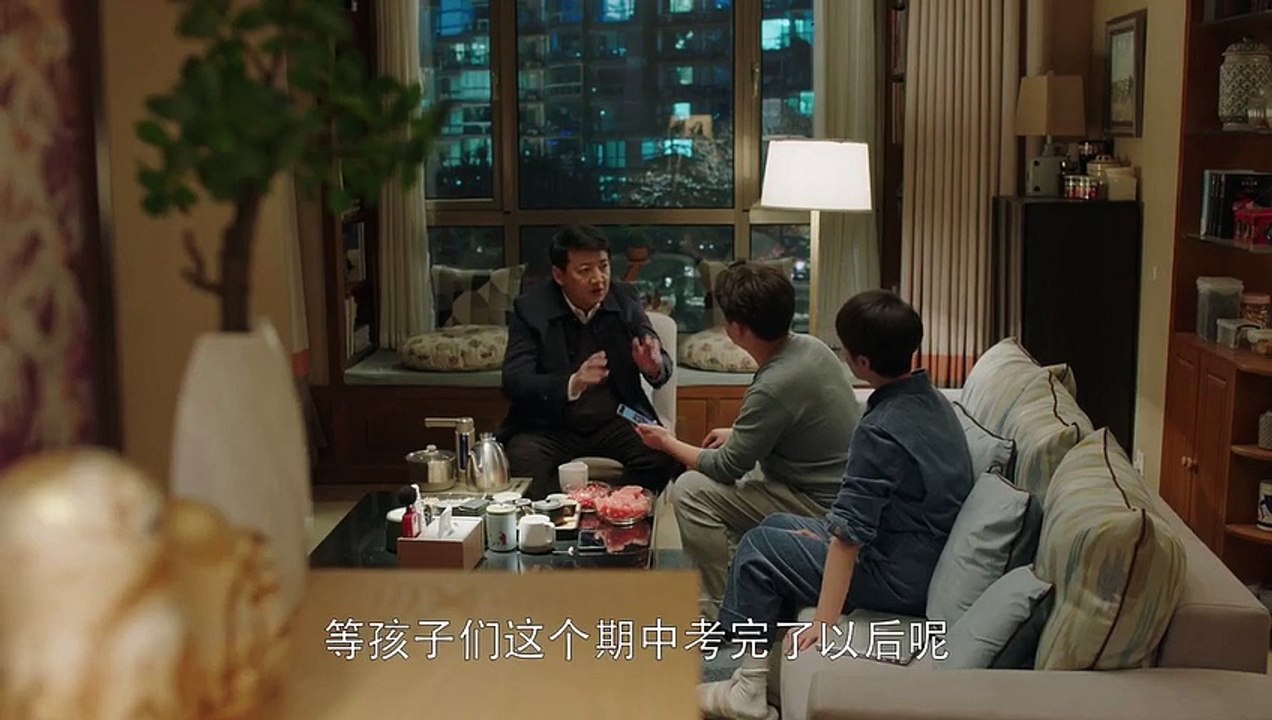《小歡喜》精彩CUT 太陽打西邊出來了 老爹替兒子寫檢查