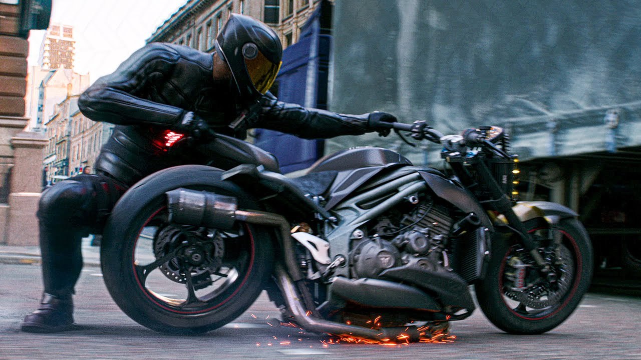 Hobbs & Shaw Fast and Furious : Motorcycle Transformation Clip - Dwayne ...