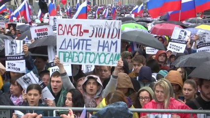 모스크바에서 4주째 공정선거 촉구 시위...수만 명 참여 / YTN