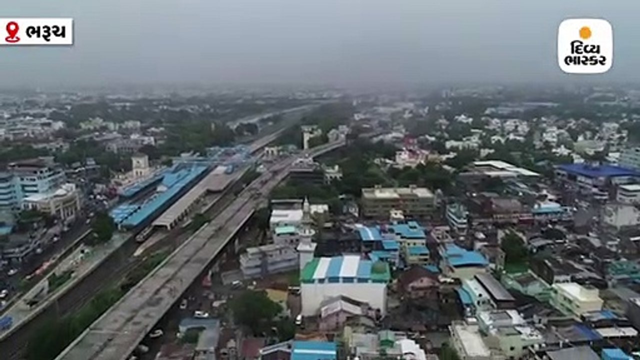 ગોલ્ડન બ્રિજ પર નર્મદા નદીની સપાટી 28.35 ફૂટ થઇ...