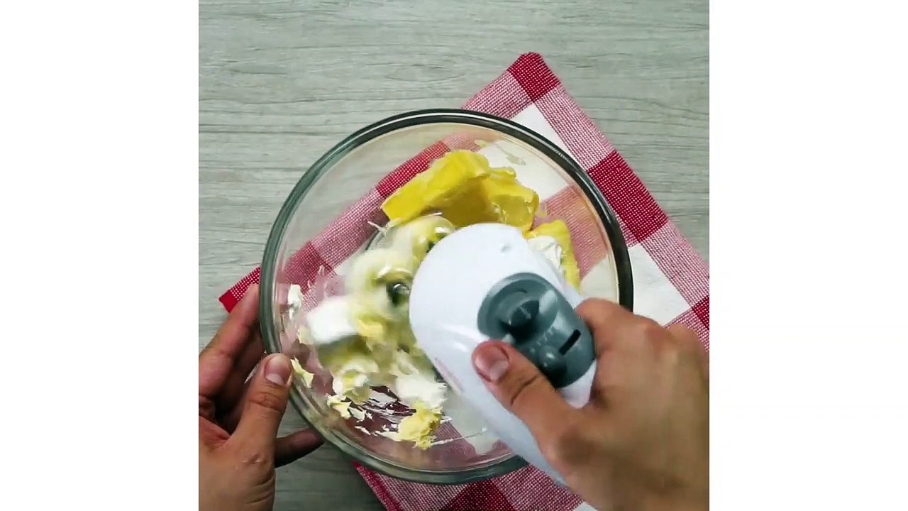 How to make Giant Stuffed Pie