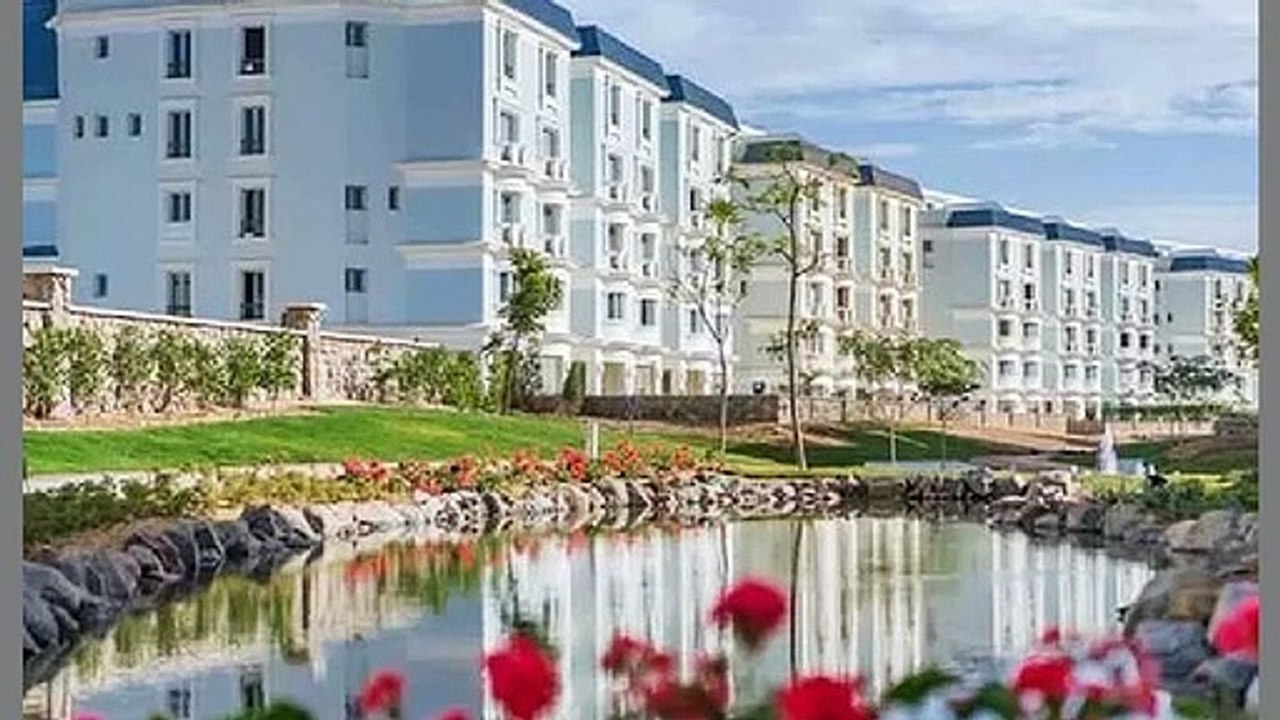 فيلا توين هاوس٣٧٦م مباني ارض٤٦٢م للبيع بالتقسيط في ماونتن فيو هايد بارك