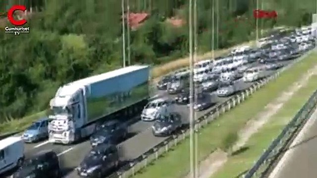 Bolu'da bayram tatili trafiği yoğunluğu