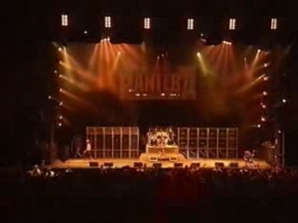 Pantera- Cowboys From Hell (Live Ozzfest)