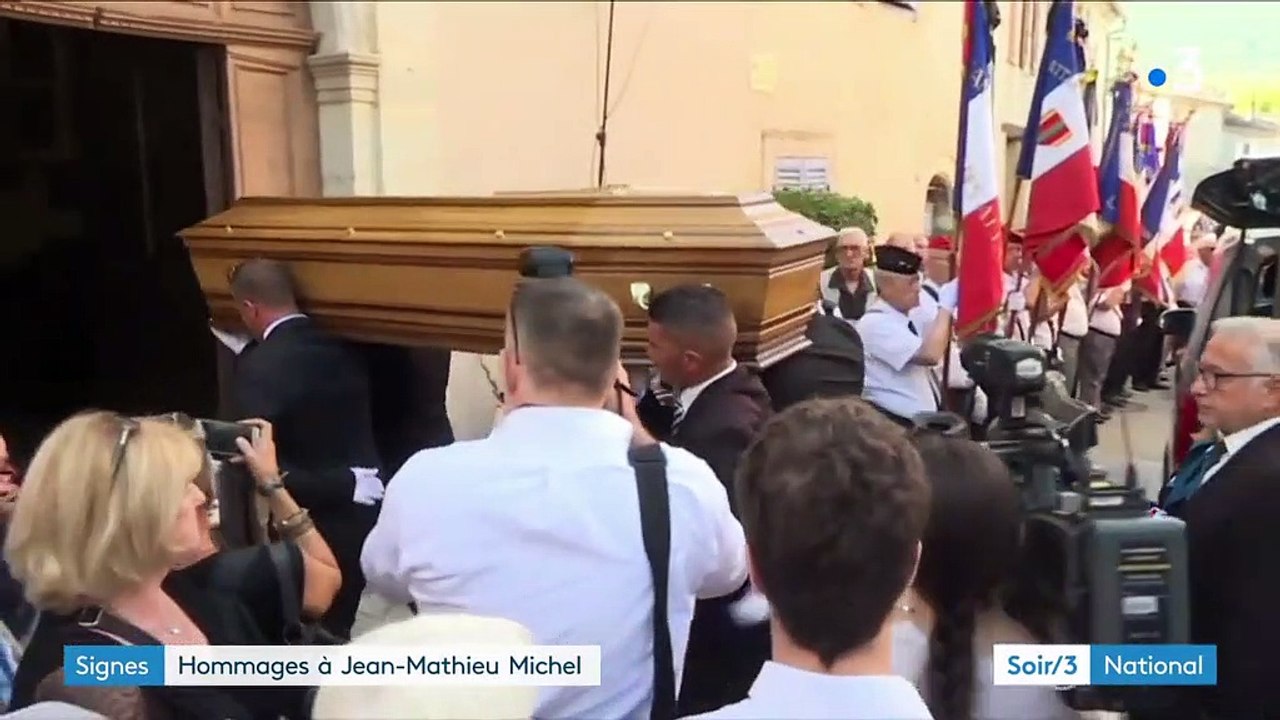 Var : Signes rend hommage à son maire Jean-Mathieu Michel
