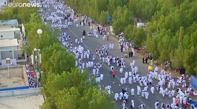 شاهد: أكثر من مليوني حاج يتدفقون على صعيد عرفات في ركن الحج الأعظم والشعيرة الكبرى