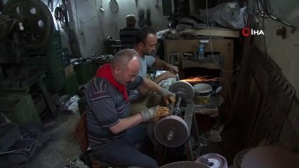 Kurban Bayramı'nın gelmesiyle vatandaşlar bıçakçı esnafının yolunu tuttu