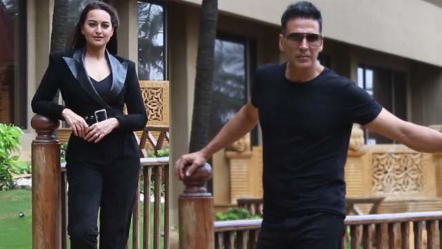 Akashay Kumar & Sonakshi Sinha promotes Mission Mangal in unique way; Watch Video | FilmiBeat