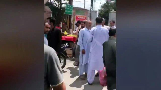 'Kitney ka hai', Doval asks sheep traders in Anantnag