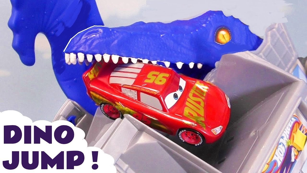 Hot Wheels Race Off Dinosaur Jump with Disney P...