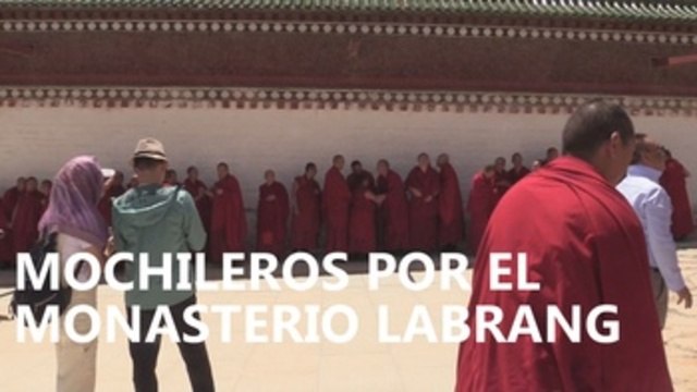 El monasterio tibetano de Labrang, entre los mochileros y la paz interior