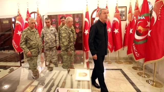 - Bakan Akar ve Komutanlar, KKTC'deki Birlikleri Denetledi- Bakan Akar: Kıbrıs Bizim Milli Davamız