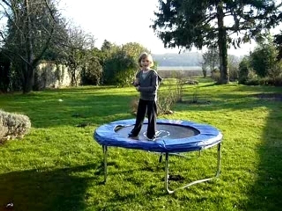 LE TRAMPOLINE