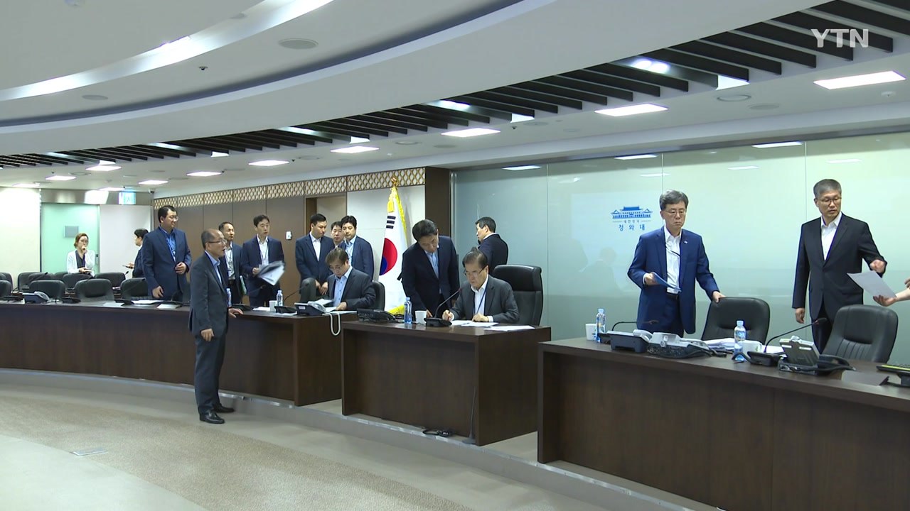 靑 "北 미사일 발사 중단 촉구"...북미 물밑 접촉 주시 / YTN