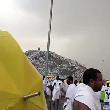 Pèlerinage à la Mecque _ Une forte pluie sur Arafat