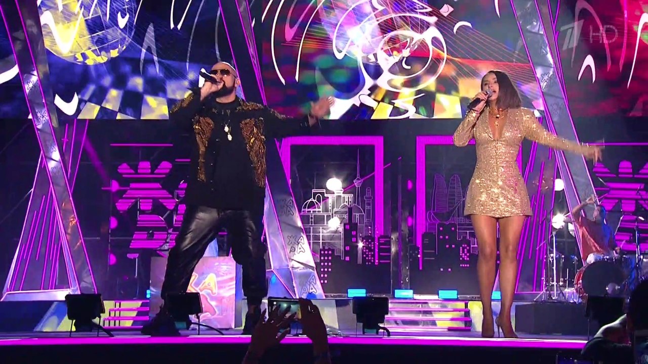 Artik & Asti - Грустный дэнс. Фестиваль Жара в Баку 2019