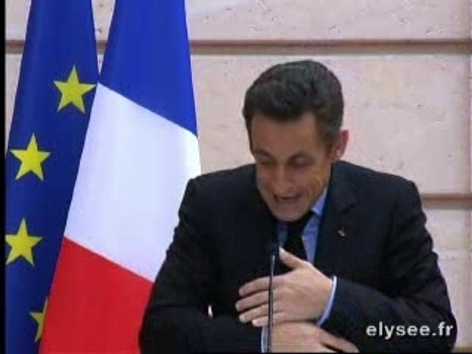 Remise du rapport Attali 23-01-08 (2)