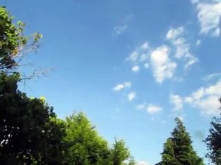 LONDON Sky cylinder shape UFO caught move slow Amazing footage